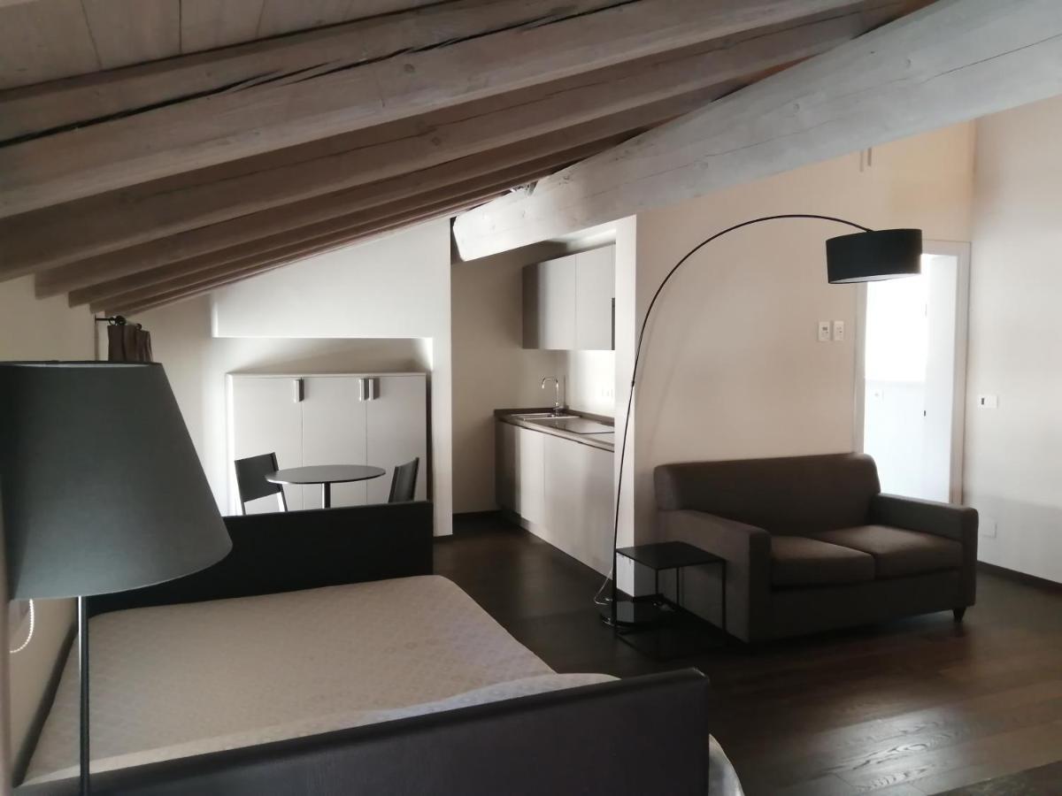 ساسو ماركوني Appartamenti Palazzo De Rossi المظهر الخارجي الصورة